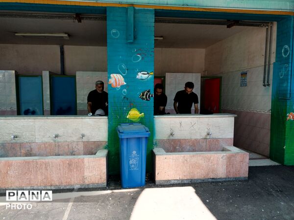 دبستان معراج منطقه ۱۰ پایگاه خدمت‌رسانی زائران تشییع رهبر شهید 