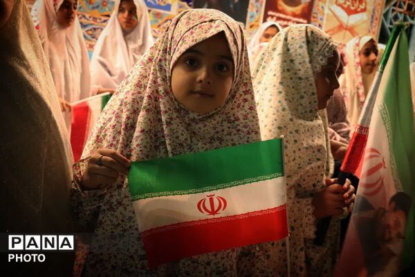 حضور دختران کرجی؛در جشن دهه کرامت  
