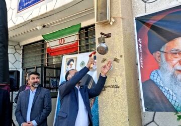 نواخته شدن زنگ ۱۵ خرداد در دبیرستان صدرا