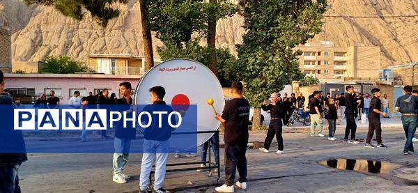  حضور پررنگ نوجوانان وجوانان در تاسوعای حسینی