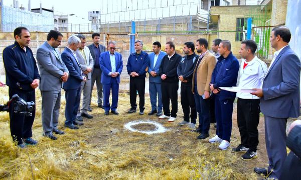 افتتاح چمن مصنوعی شهرک امام حسین(ع) در یاسوج 