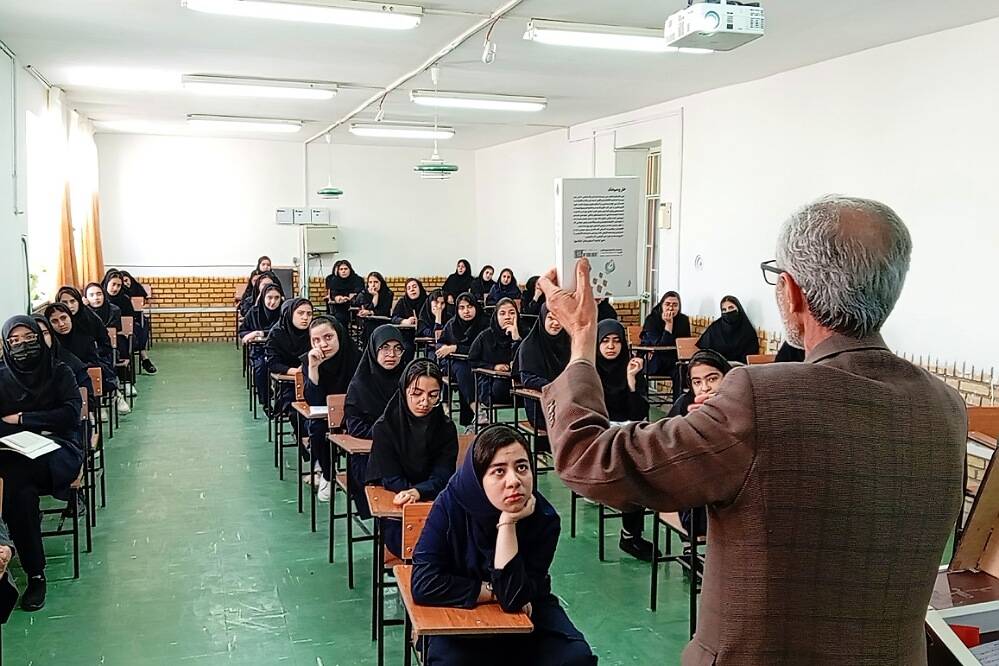 شهید داریوش رضایی‌نژاد الگوی علم و عمل 