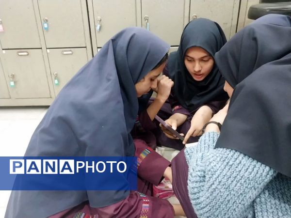 برگزاری لیگ پایا در دبیرستان عفت