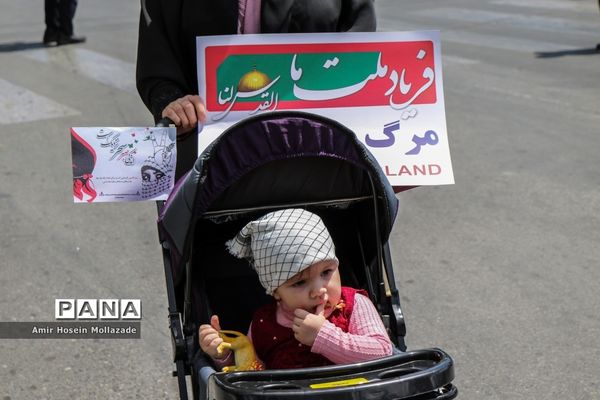 حضور کودکان در راهپیمایی روز قدس