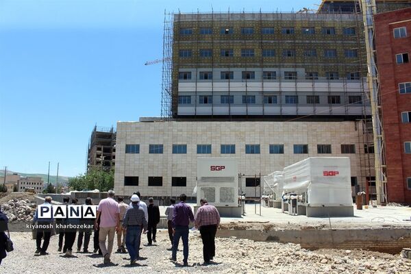 بازدید استاندار آذربایجان غربی از پروژه بیمارستان فوق تخصصی زنان ارومیه