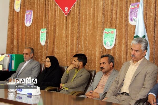 حضور صمیمی مدیرکل آموزش و پرورش استان خراسان جنوبی در سازمان دانش‌آموزی