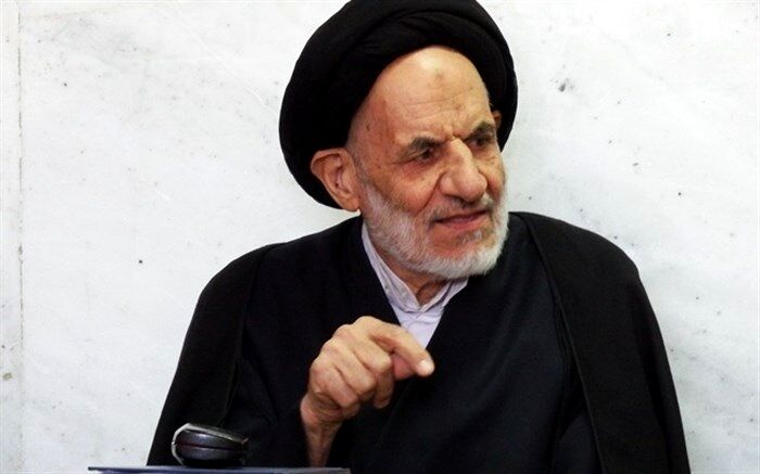آیت‌الله عبادی :  توجه به قرآن یکی از راههای مقابله با دشمن است