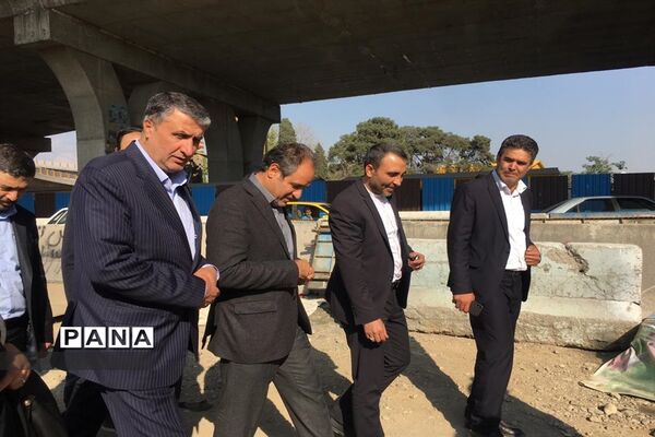 بازدید وزیر راه و شهرسازی از پل ورودی  شهرقدس
