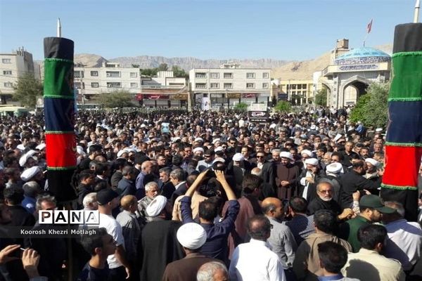 مراسم تشییع پیکر امام جمعه شهرستان کازرون