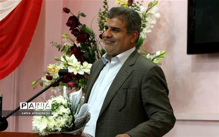 فولادوند: تراکم کلاس ها در ایجاد آسیب های اجتماعی موثر است