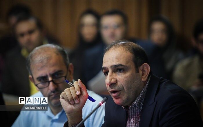 انتقاد از معاونت حمل و نقل شهرداری تهران به دلیل اعلام نکردن رسانه‌های دریافت‌کننده طرح ترافیک 97
