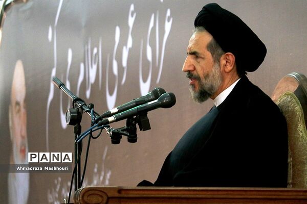 مراسم سالگرد ارتحال بنیان‌گزار جمهوری اسلامی ایران در مصلی امام خمینی تبریز