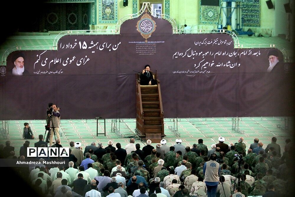 مراسم سالگرد ارتحال بنیان‌گزار جمهوری اسلامی ایران در مصلی امام خمینی تبریز