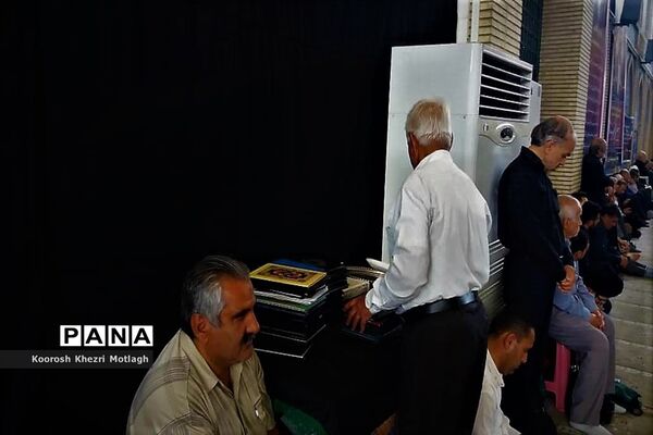 مراسم هفتمین روز درگذشت امام جمعه  شهرستان کازرون همراه با مراسم ارتحال امام خمینی (ره)