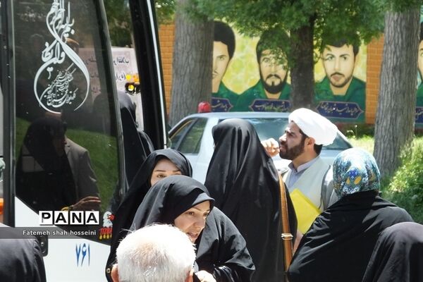 اعزام 450 زائر فیروزکوهی به مرقد امام خمینی (ره)