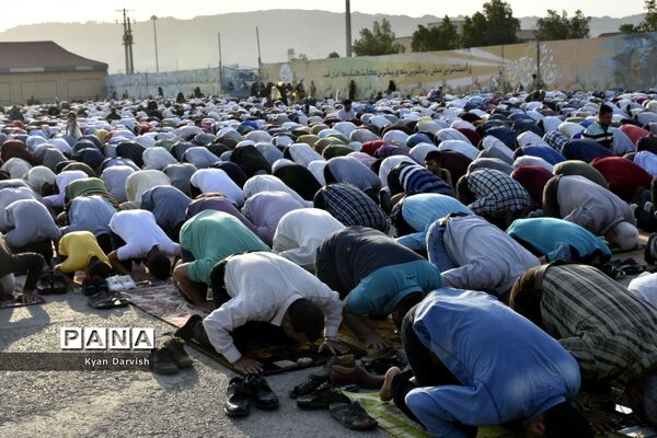 اقامه نماز عید فطر در امیدیه