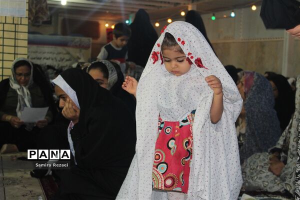 اقامه نماز عید سعید فطر در خاوران شهرستان جهرم