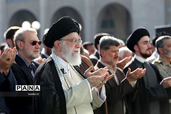 اقامه نماز عید سعید فطر در مصلای امام خمینی (ره)
