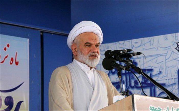 آب به آسیاب دشمن نریزید/ شکرگزار نعمت امنیت در کشور باشیم