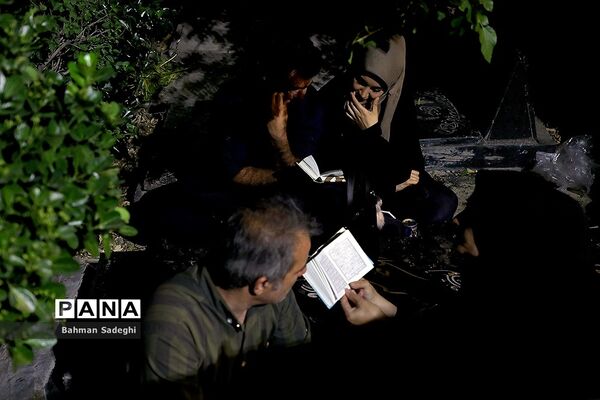 مراسم احیای شب بیست و یکم  ماه مبارک رمضان در امامزاده پنج تن