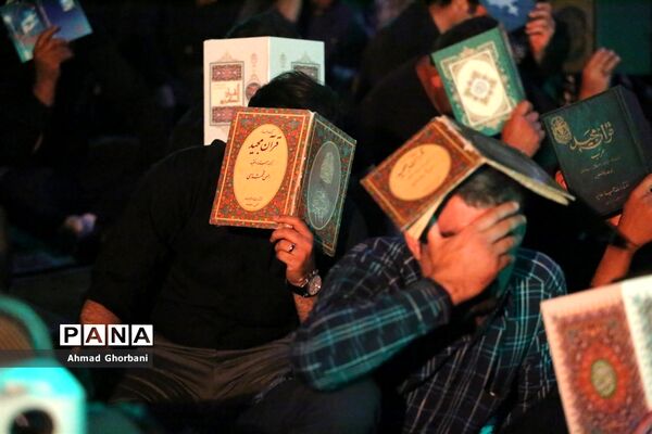 مراسم شب احیا در حسینیه عاشقان ساری