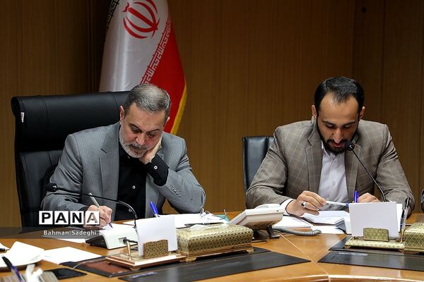 نشست صمیمی وزیر آموزش و پرورش با نمایندگان تشکل‌های دانشجویی دانشگاه تربیت دبیر شهیدرجایی
