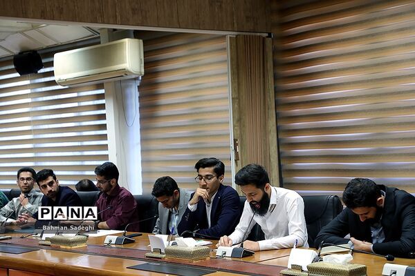 نشست صمیمی وزیر آموزش و پرورش با نمایندگان تشکل‌های دانشجویی دانشگاه تربیت دبیر شهیدرجایی
