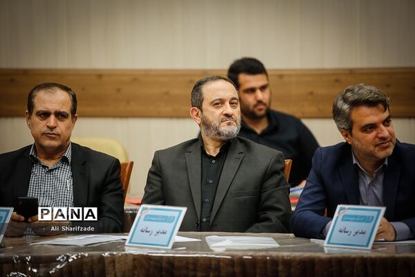 نشست صمیمی وزیرآموزش و پرورش با مدیران رسانه