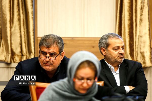 نشست صمیمی وزیرآموزش و پرورش با مدیران رسانه