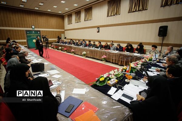 نشست صمیمی وزیرآموزش و پرورش با مدیران رسانه