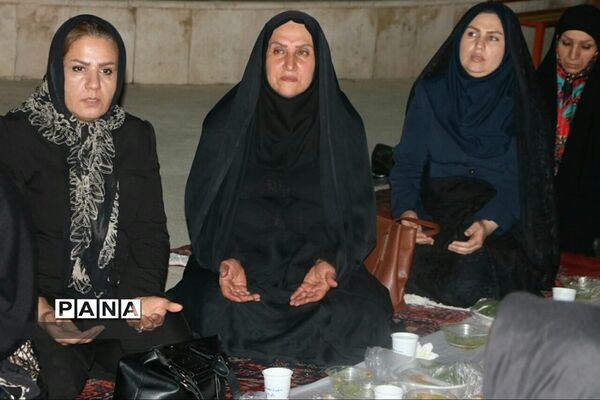 ضیافت افطاری در دبیرستان غیرانتفاعی مهرگان شهرقدس
