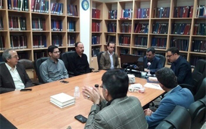 از تمام ظرفیت های قانونی برای توسعه مشارکت های مردمی در آموزش و پرورش استفاده می کنیم
