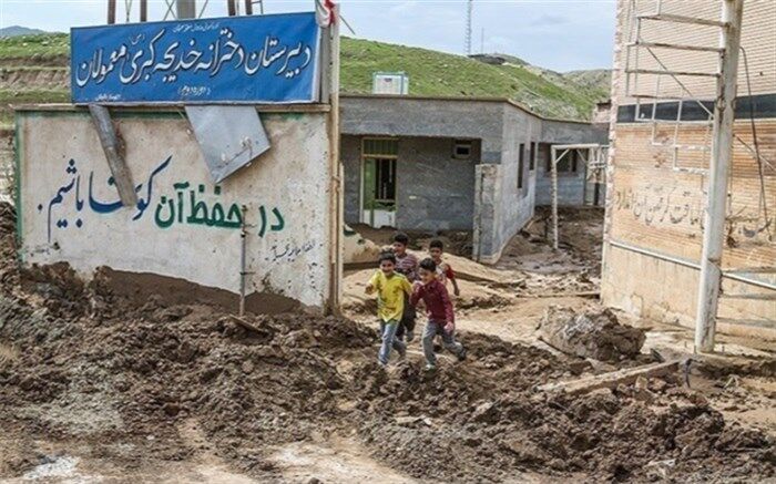 مشاور وزیر آموزش و پرورش تشریح کرد: مهمترین اقدامات آموزش‌ و پرورش در سیل لرستان