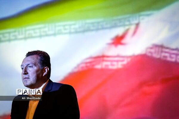 معارفه رسمی «مارک ویلموتس» سرمربی جدید تیم ملی فوتبال