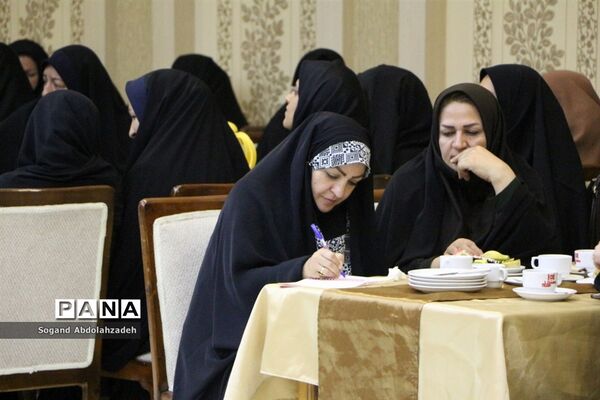 گردهمایی مدیران مدارس میاندرود