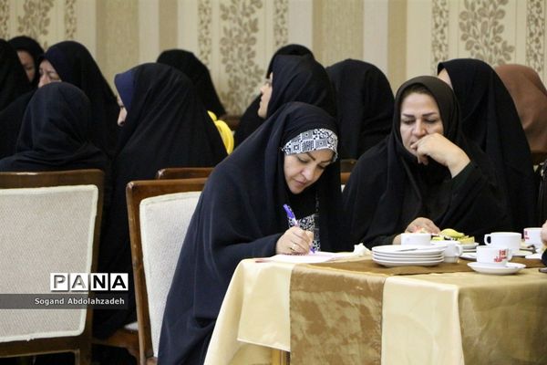 گردهمایی مدیران مدارس میاندرود