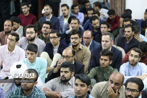 دیدار صمیمی فعالان فضای مجازی با نماینده ولی فقیه استان خراسان جنوبی پیرامون بیانیه گام دوم انقلاب اسلامی