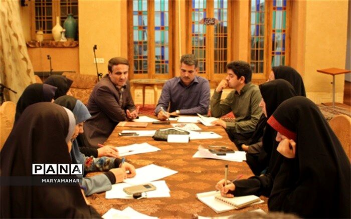 جلسه هم اندیشی درراستای برگزاری مطلوب پیش اردوی استانی برگزارشد