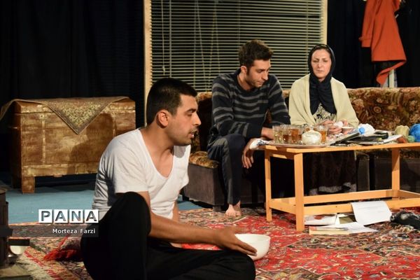 نمایش «زندگی یک رویاست»