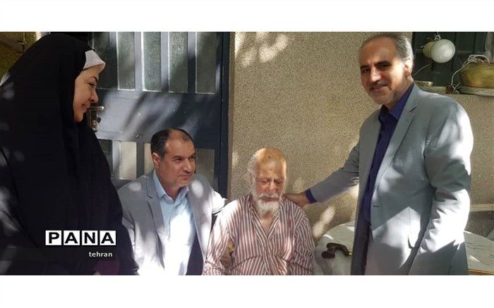 خیری که در همان مدرسه‌ای که وقف کرده زندگی می کند