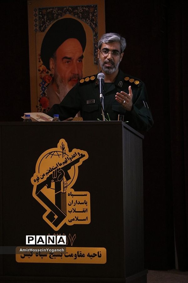 آیین تکریم و معارفه فرمانده ناحیه مقاومت بسیج سپاه کیش