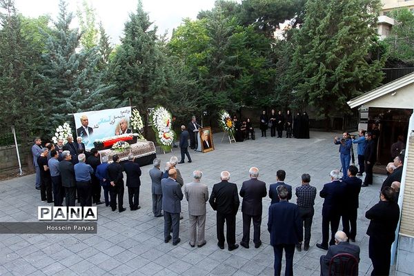 مراسم وداع با محمدرضا حافظی، رئیس جامعه خیرین مدرسه ساز کشور