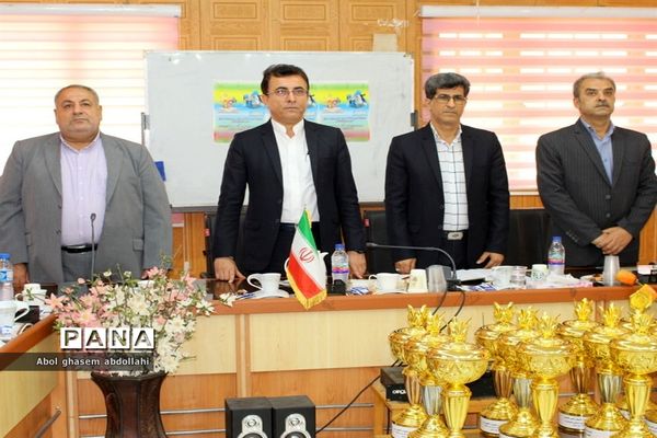 تجلیل از برگزیدگان مسابقات علمی تخصصی  و روش‌های برتر تدریس معلمان بوشهر-1