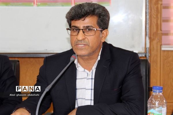 تجلیل از برگزیدگان مسابقات علمی تخصصی  و روش‌های برتر تدریس معلمان بوشهر-1