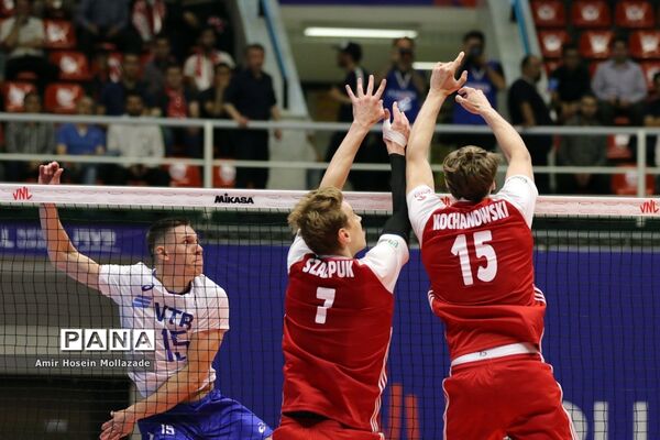 هفته سوم لیگ ملت‌های والیبال  |  روسیه 3 - 1 لهستان