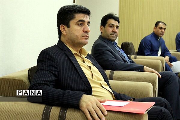 دیدار نیروهای ستادی حوزه پرورشی و فرهنگی با سرپرست اداره کل آموزش و پرورش خوزستان