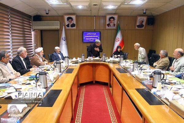 اولین نشست هم‌اندیشی اساتید دانشگاه‌های علوم تربیتی با سرپرست وزارت آموزش‌وپرورش
