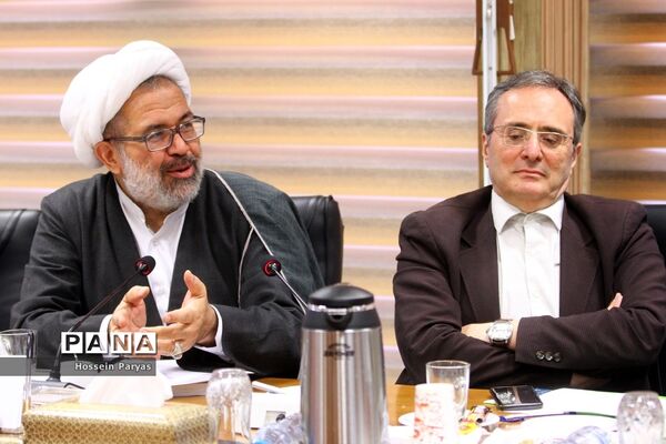 اولین نشست هم‌اندیشی اساتید دانشگاه‌های علوم تربیتی با سرپرست وزارت آموزش‌وپرورش