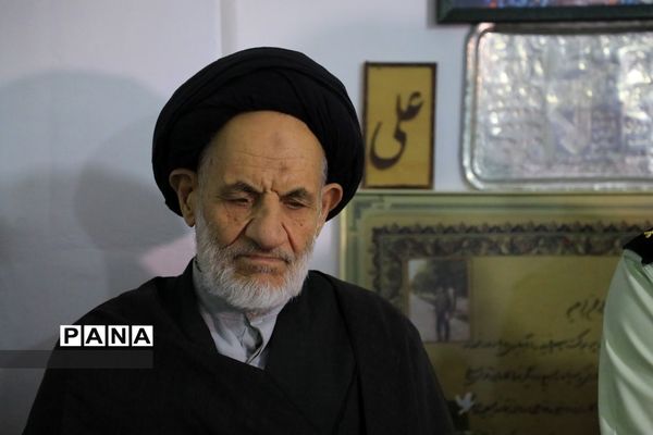 دیدار آیت الله عبادی با خانواده شهید هادی  نیرومندزاده