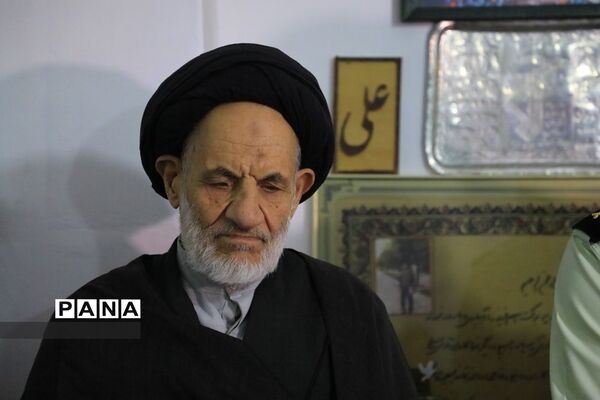 دیدار آیت الله عبادی با خانواده شهید هادی  نیرومندزاده